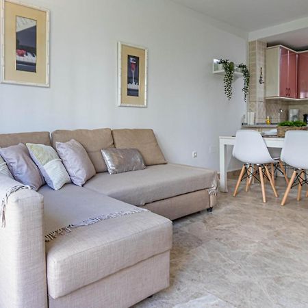 797 Holiday Rentals- Duplex Para 7 En La Carihuela A 1 Min De La Playa Torremolinos Bagian luar foto