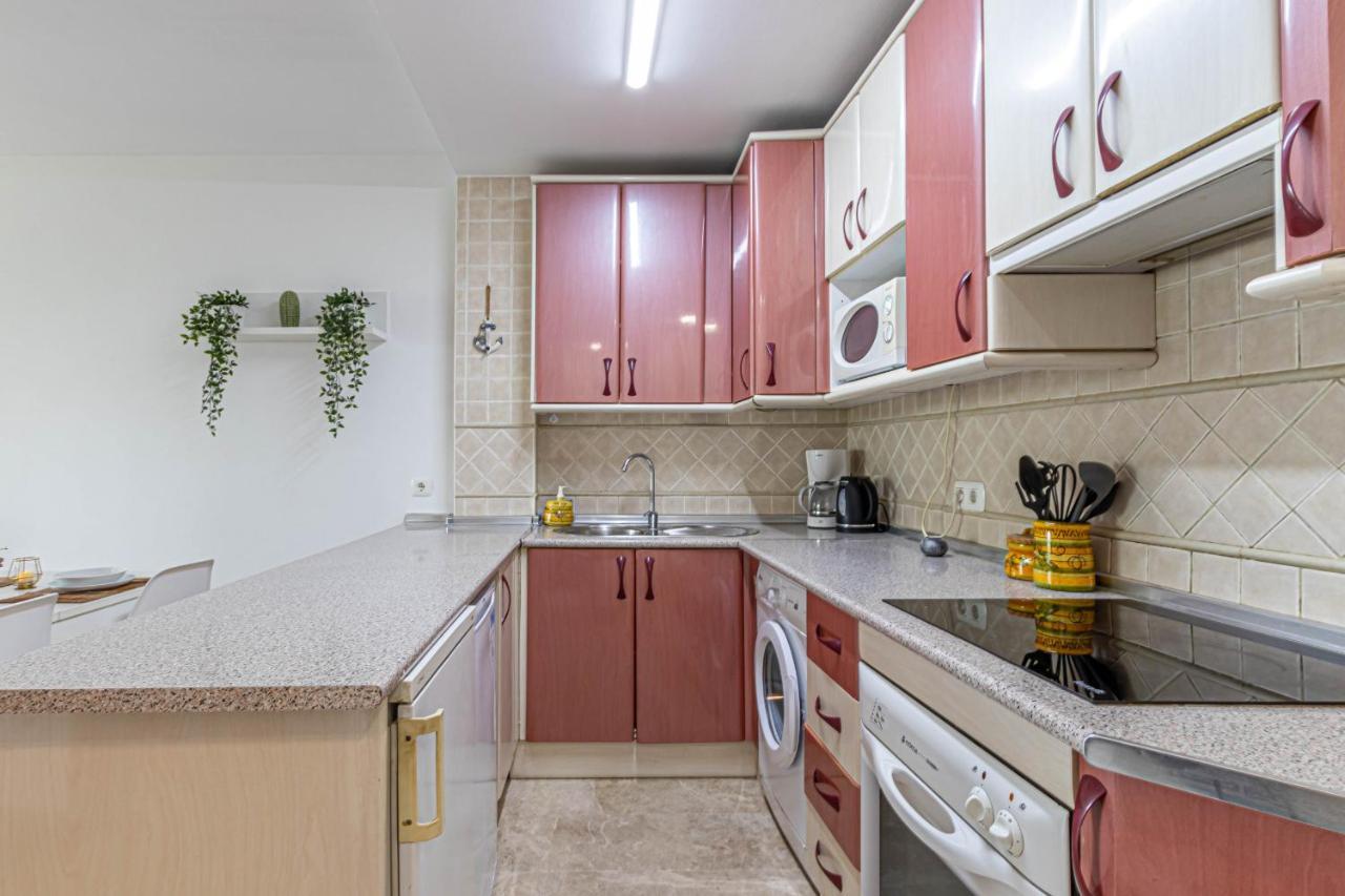 797 Holiday Rentals- Duplex Para 7 En La Carihuela A 1 Min De La Playa Torremolinos Bagian luar foto